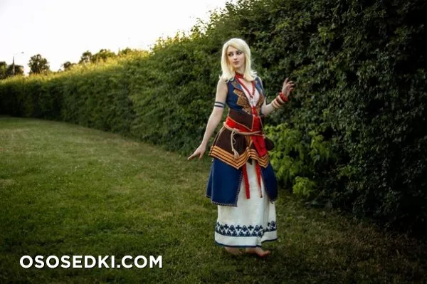 Lady Melamori | Keira Metz - 3