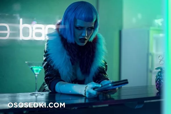 Lada Lyumos - Evelyn Parker Selfies (Cyberpunk) - 1