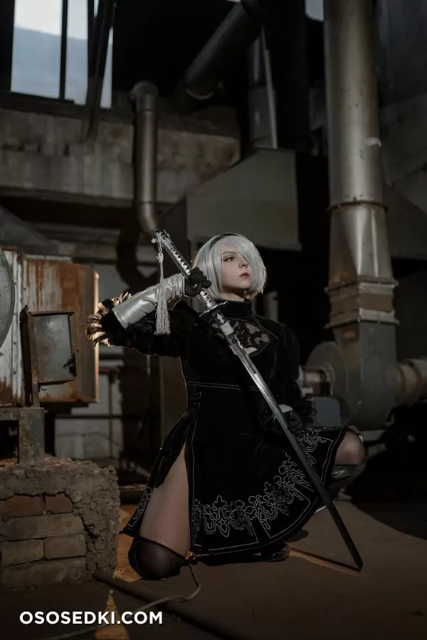 Bizarre Deer | 2B - 4