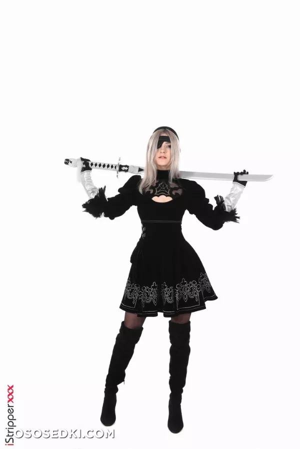 Eva Elfie | 2B - 3