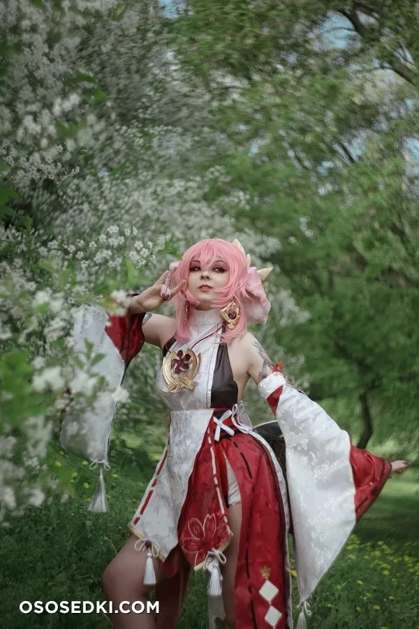 Bizarre Deer | Yae Miko - 2