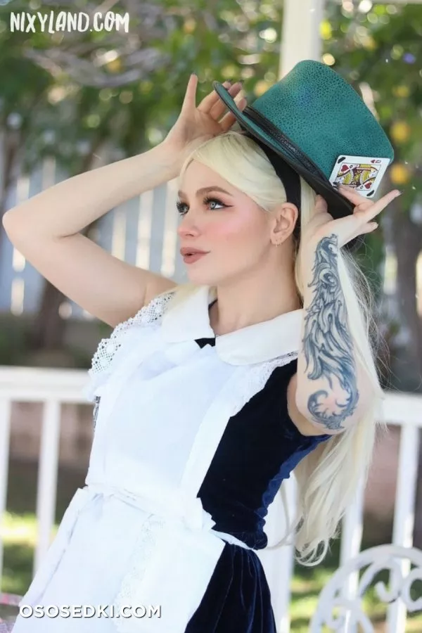 Alice by rincityofficial
Dark Alice by nixylandofficial - 4