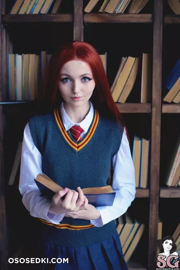 100 Points To Griffindor by Sia Siberia - 3