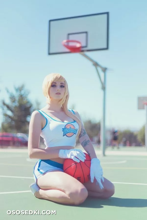 Lola Bunny by Kayla Erin - 2