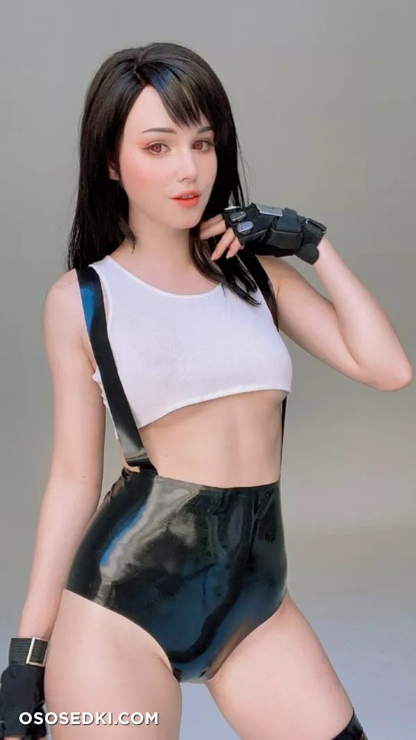 Tifa Selfies by shiroganesama - 4