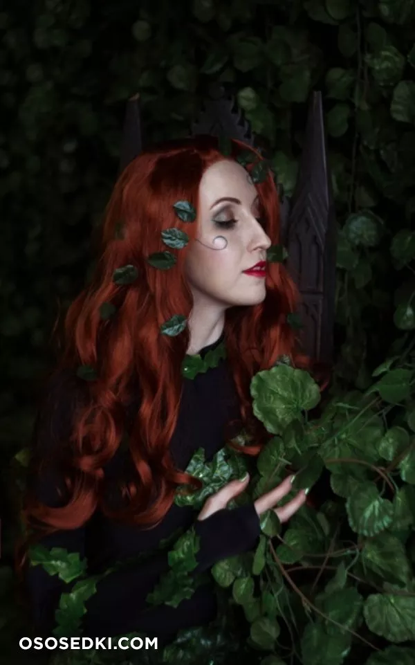Poison ivy & Batwoman from DCCOMICS - 4