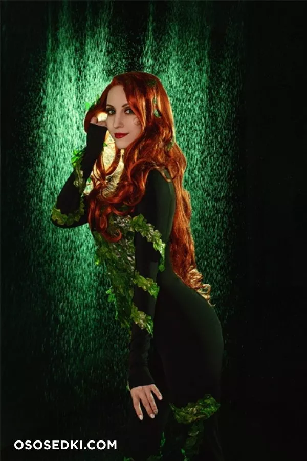 Poison ivy from DCCOMICS - 4