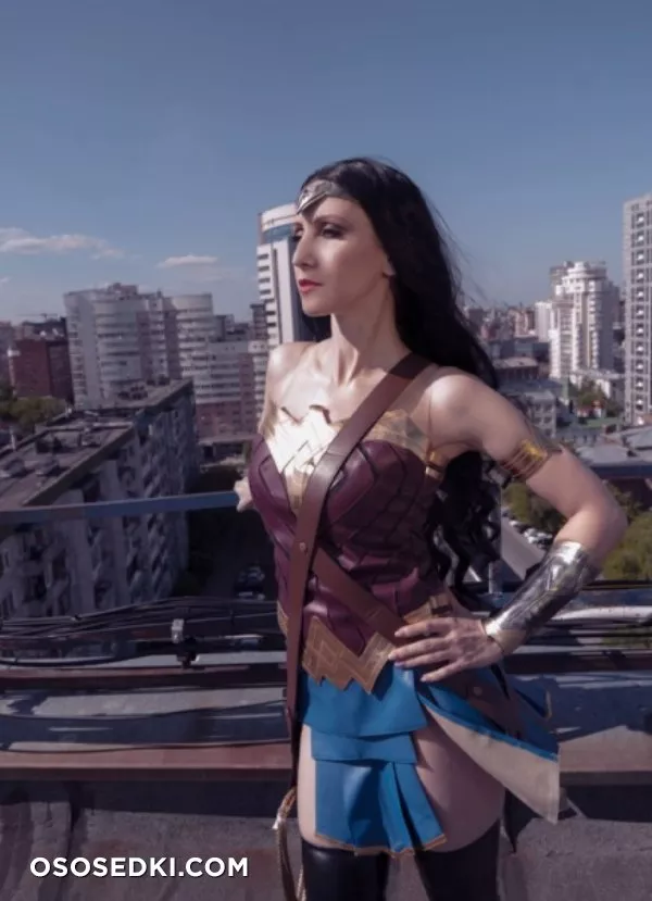 Wonder Woman - 4