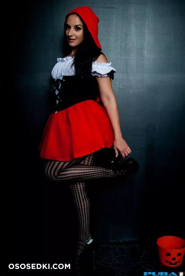 Sheena Ryder | Little Red Riding Hood - 3