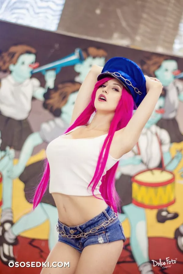 - | Street Fighter | Poison - 3