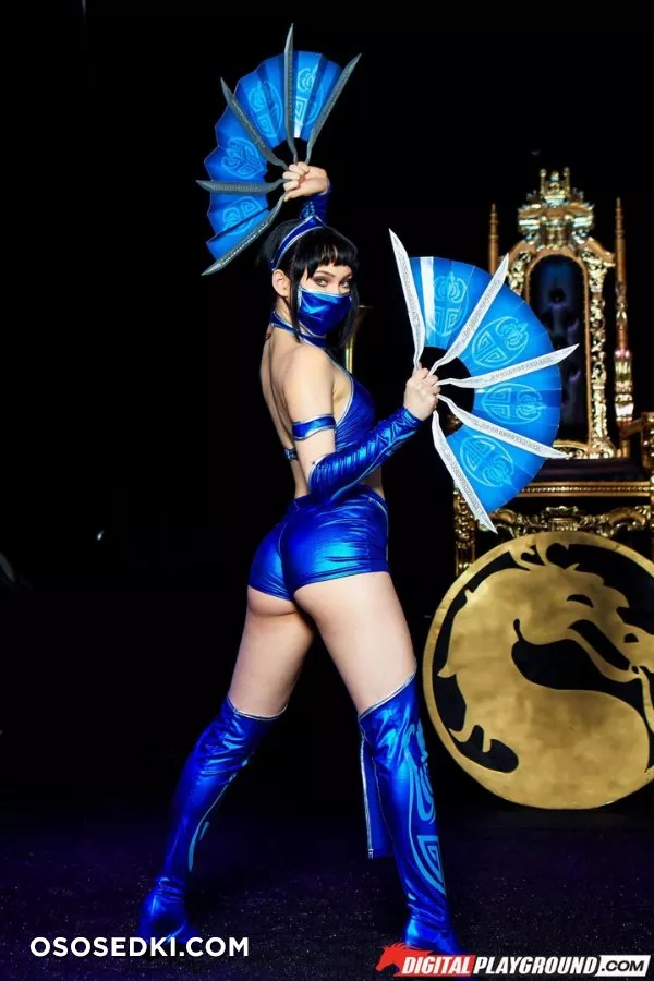 Aria Alexander | Mortal Kombat | Kitana - 4