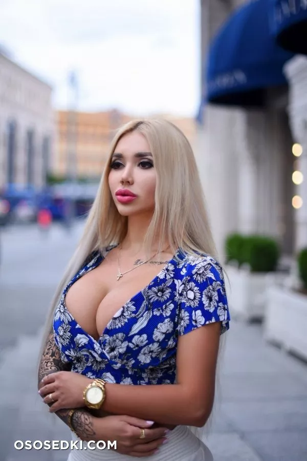 Alina Ferrari - 4