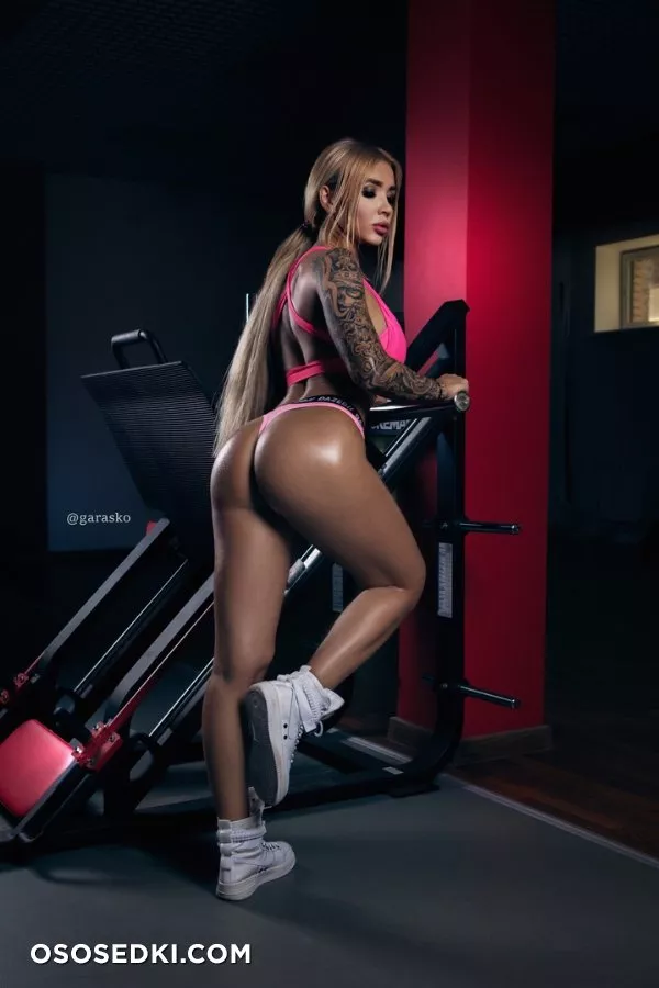 Alina Ferrari - 5