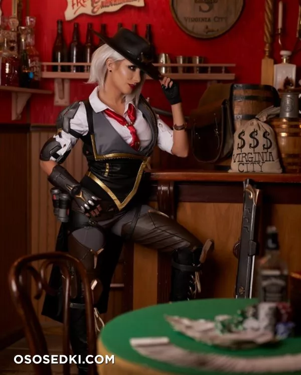 Kate Sarkissian - Ashe erotic patreon cosplay set - 2