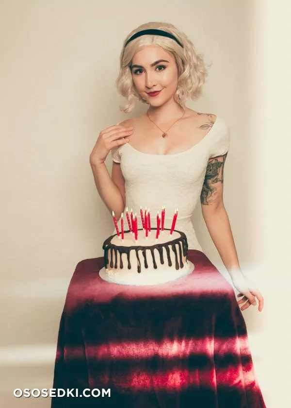 Luxlo - Chilling Adventures of Sabrina cosplay - 3