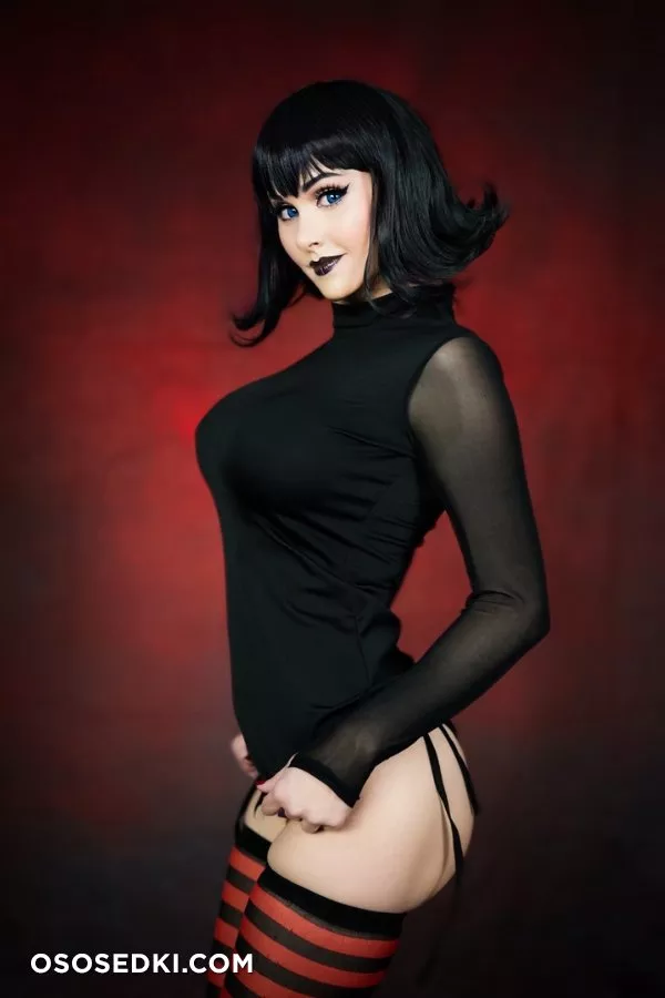 Angie Griffin - Mavis Dracula (Hotel Transylvania) - 3