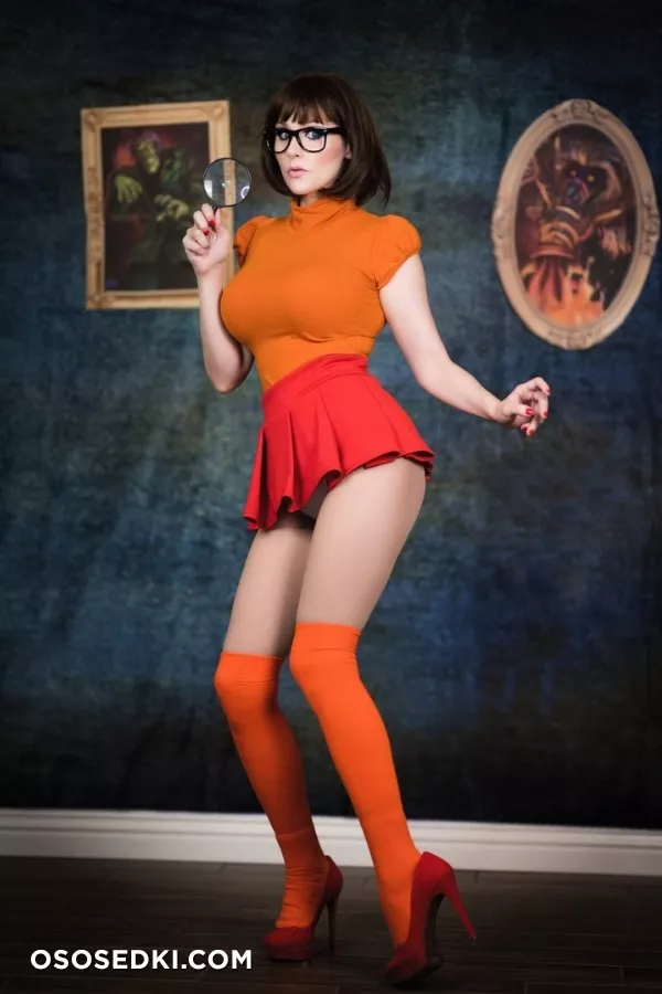 Angie Griffin - Velma patreon cosplay set - 2