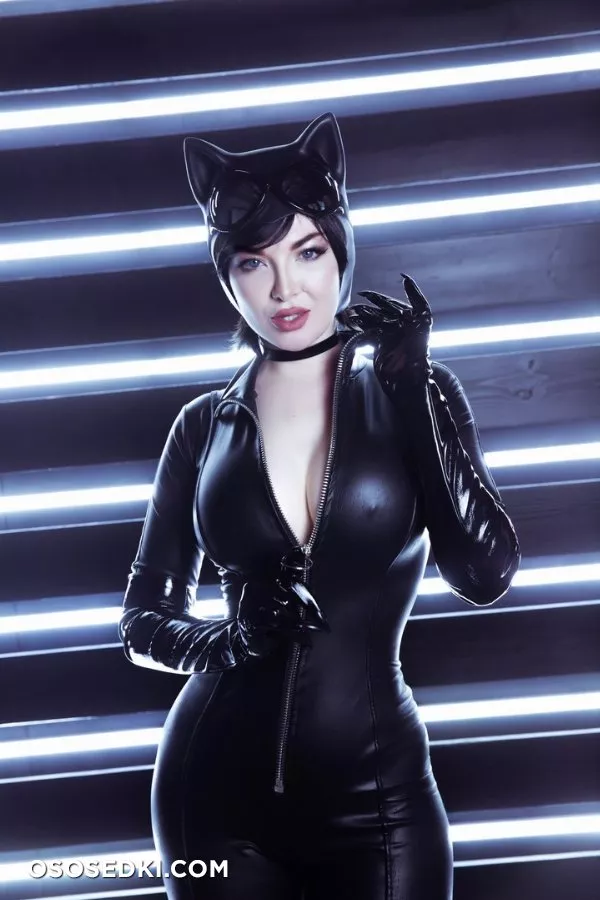 Ashlynne Dae cosplay - Catwoman erotic onlyfans/patreon set - 3