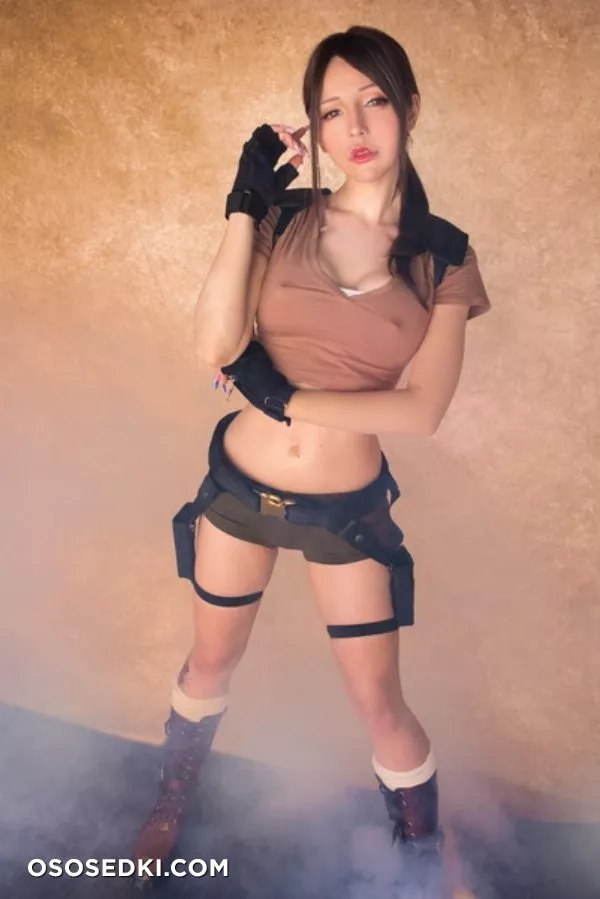 Katyuska Moonfox - Lara Croft onlyfans/patreon cosplay set - 4