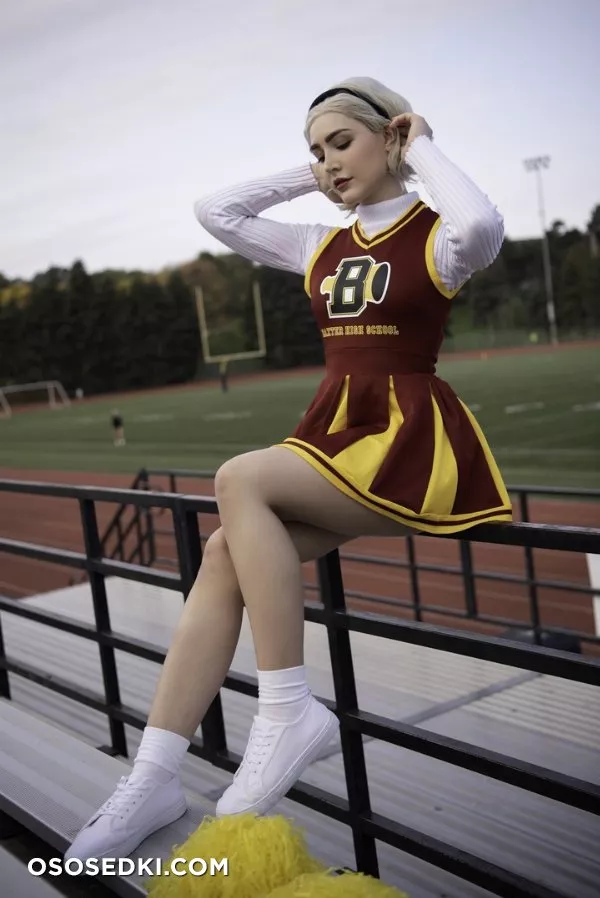 Luxlo cosplay - Cheer Sabrina patreon set - 5