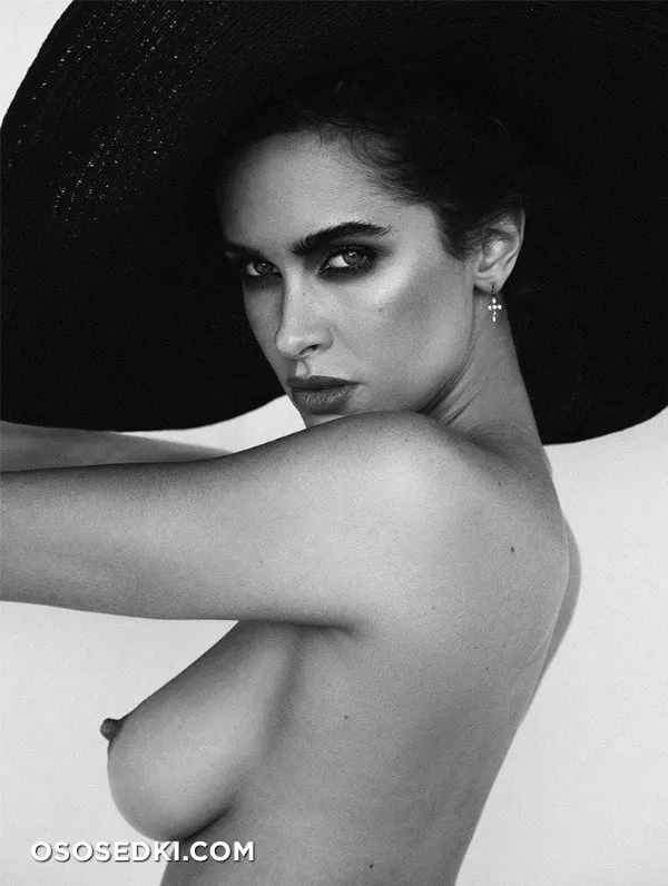 Элли Гонсалвес (Ellie Gonsalves) голая - 4