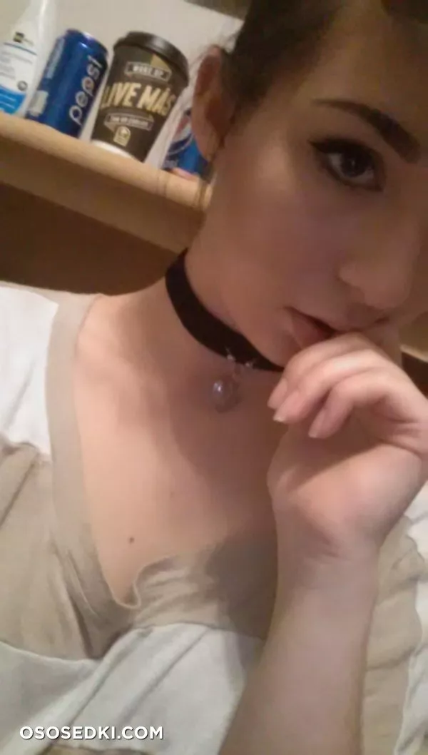 Hobbit Girl - 5